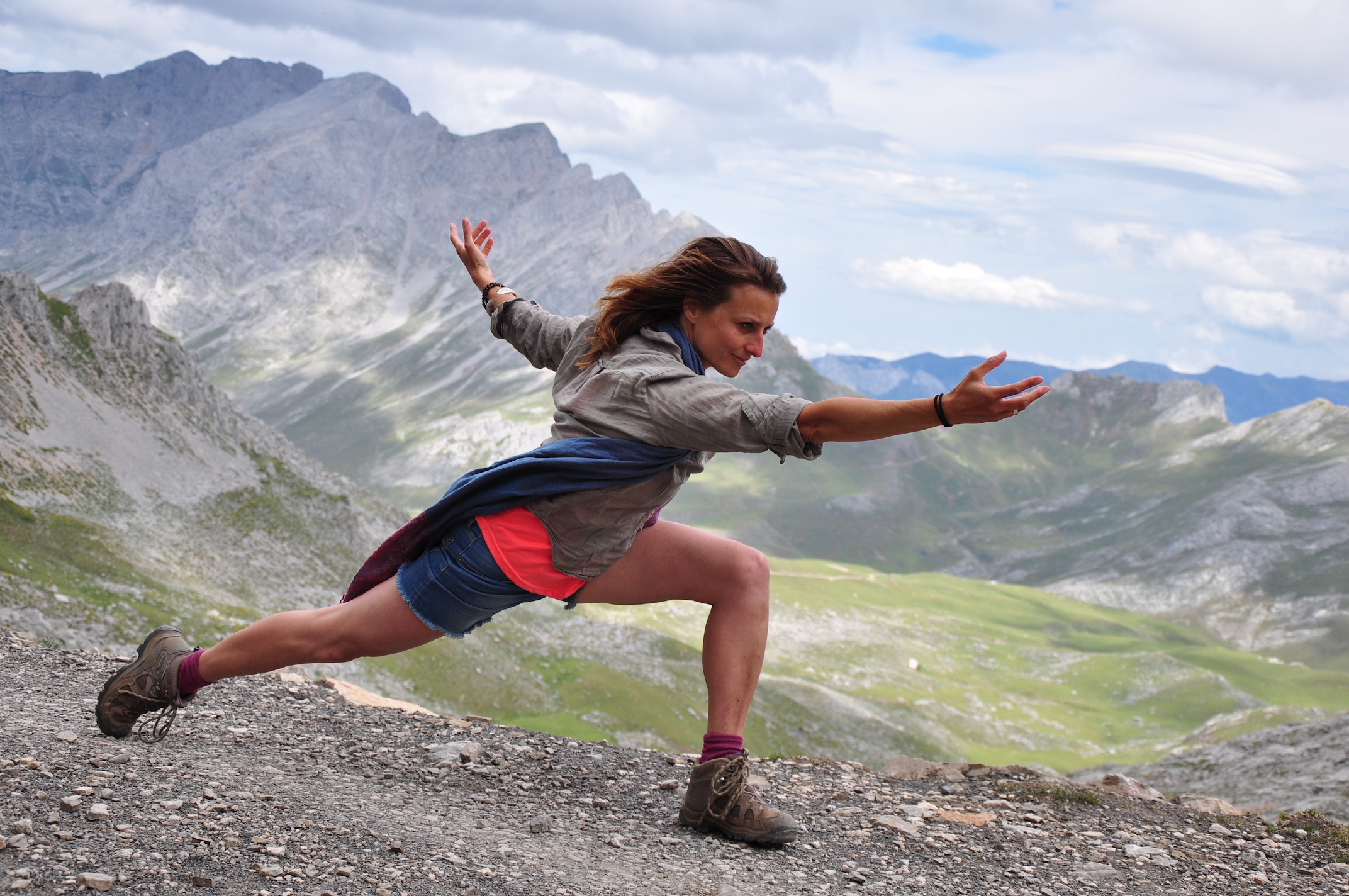 Yoga foto van Daphne in de bergen